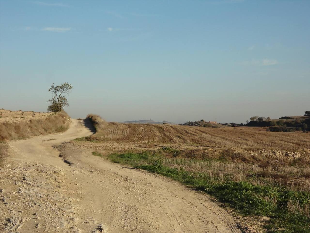 Penellas Casa Taller Penelles מראה חיצוני תמונה