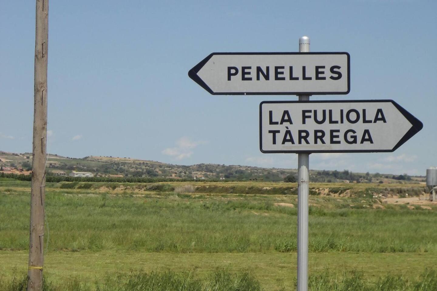 Penellas Casa Taller Penelles מראה חיצוני תמונה